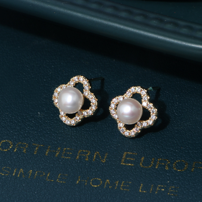 mikimoto御木本简约复古四叶草耳钉微镶锆石淡水珍珠耳饰