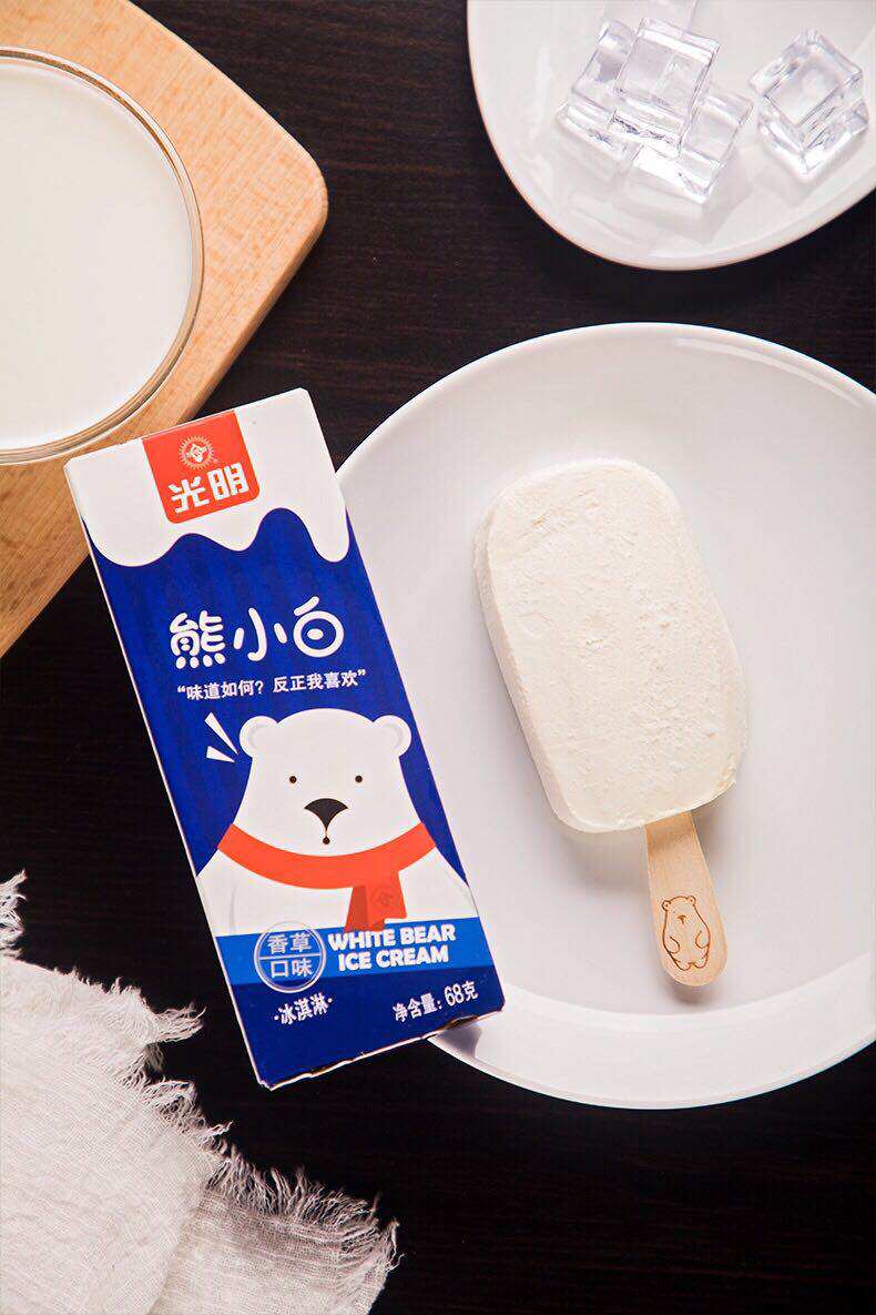网红冰淇淋光明熊小白香草/草莓/芝士口味冰淇淋雪糕