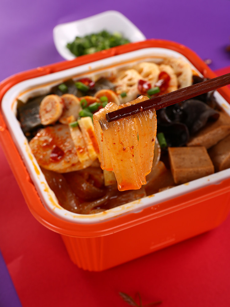 四川自嗨方便即食威其诺网红自热火锅懒人川麻辣小火锅1-2人速食