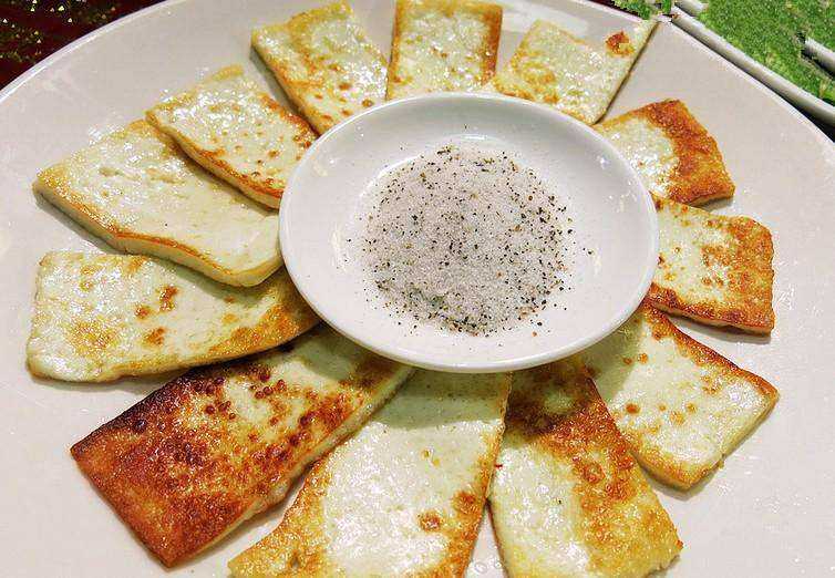 羊乳云南乳饼石林黑山黑山羊饼鲜羊奶奶酪尖山再制奶酪