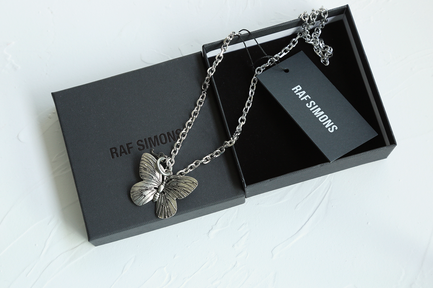 raf21sssimons复古做旧archive蝴蝶吊坠钥匙扣挂件项链