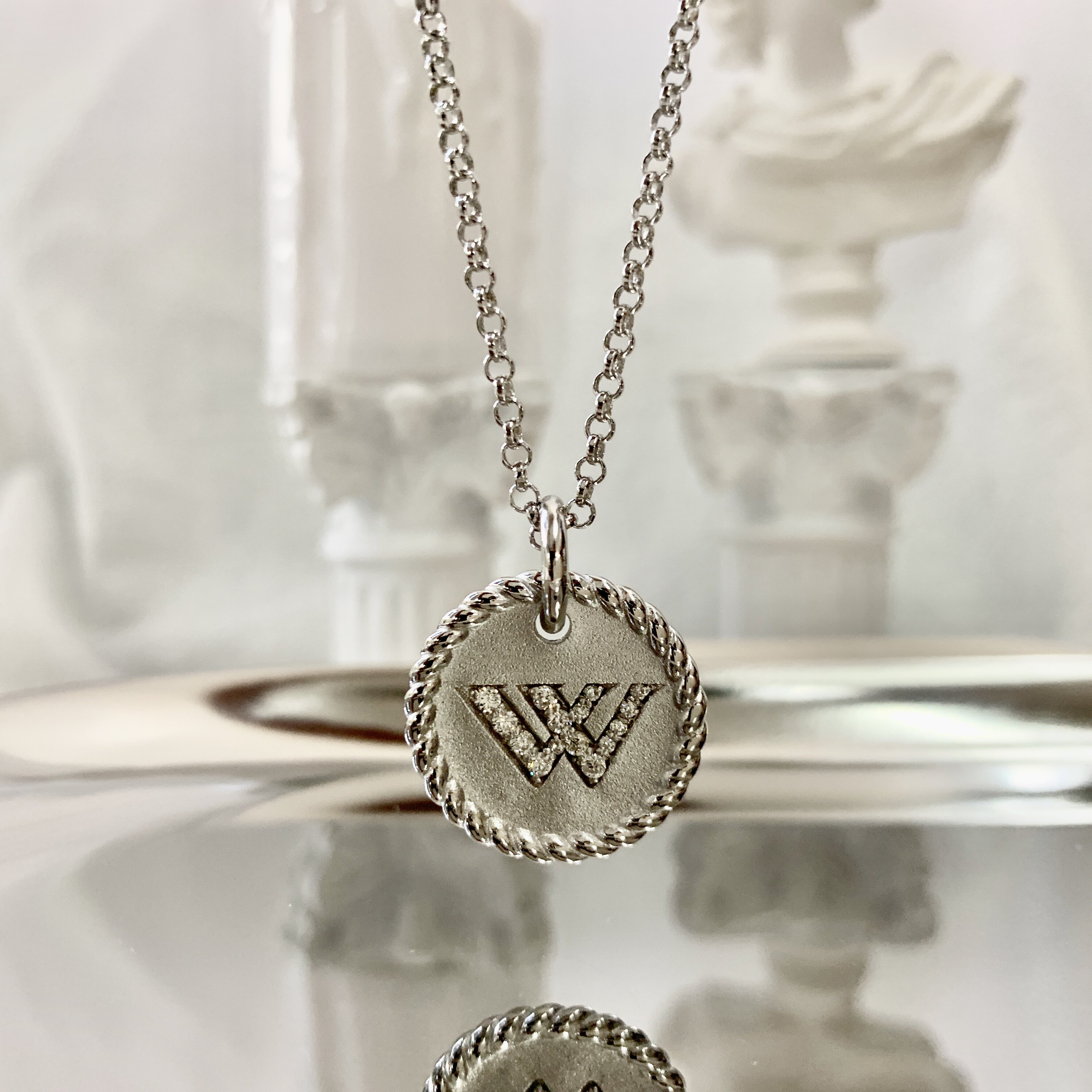 字母汪铎同schawlow肖洛logo钻石吊坠礼物银色ns项链