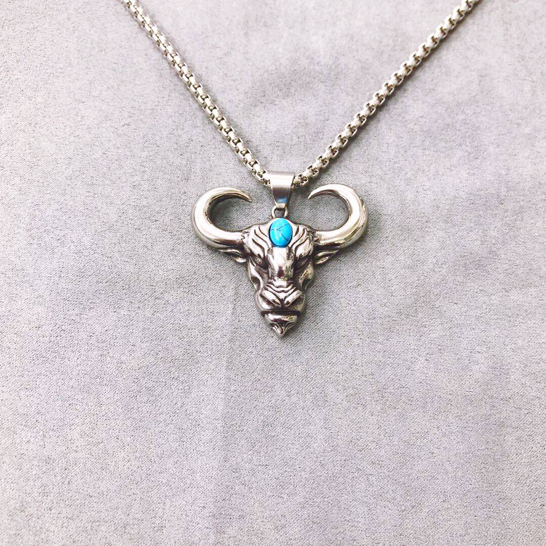 原创钛钢新款松石牛头吊坠项链男女韩版时尚项链