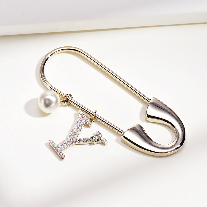 字母大别针固定衣服装饰创意百搭女高档大衣开衫针扣毛衣胸针胸花