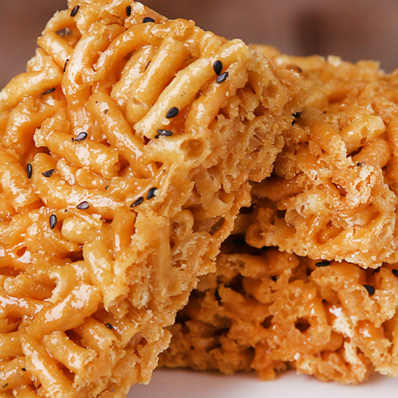 传统老式沙琪玛脆手工蛋黄酥脆硬萨其马5斤整箱实惠早餐零食糕点