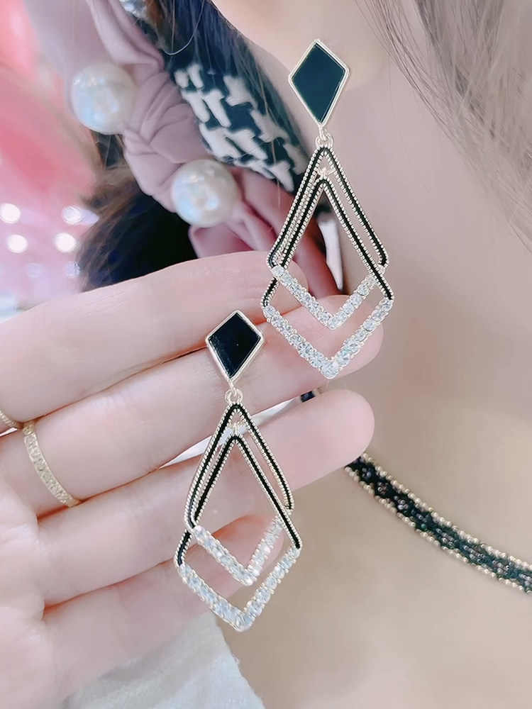 新款气质网红银针耳环韩国黑色双菱菱形耳坠耳环