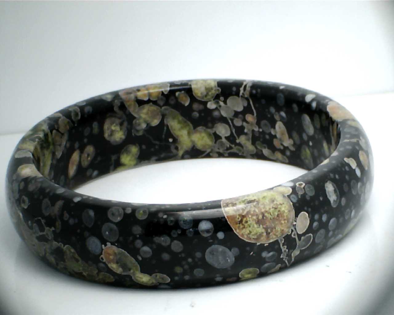 梅花玉手手镯马年春暖花开洛阳汝阳天然正宗玉石手饰