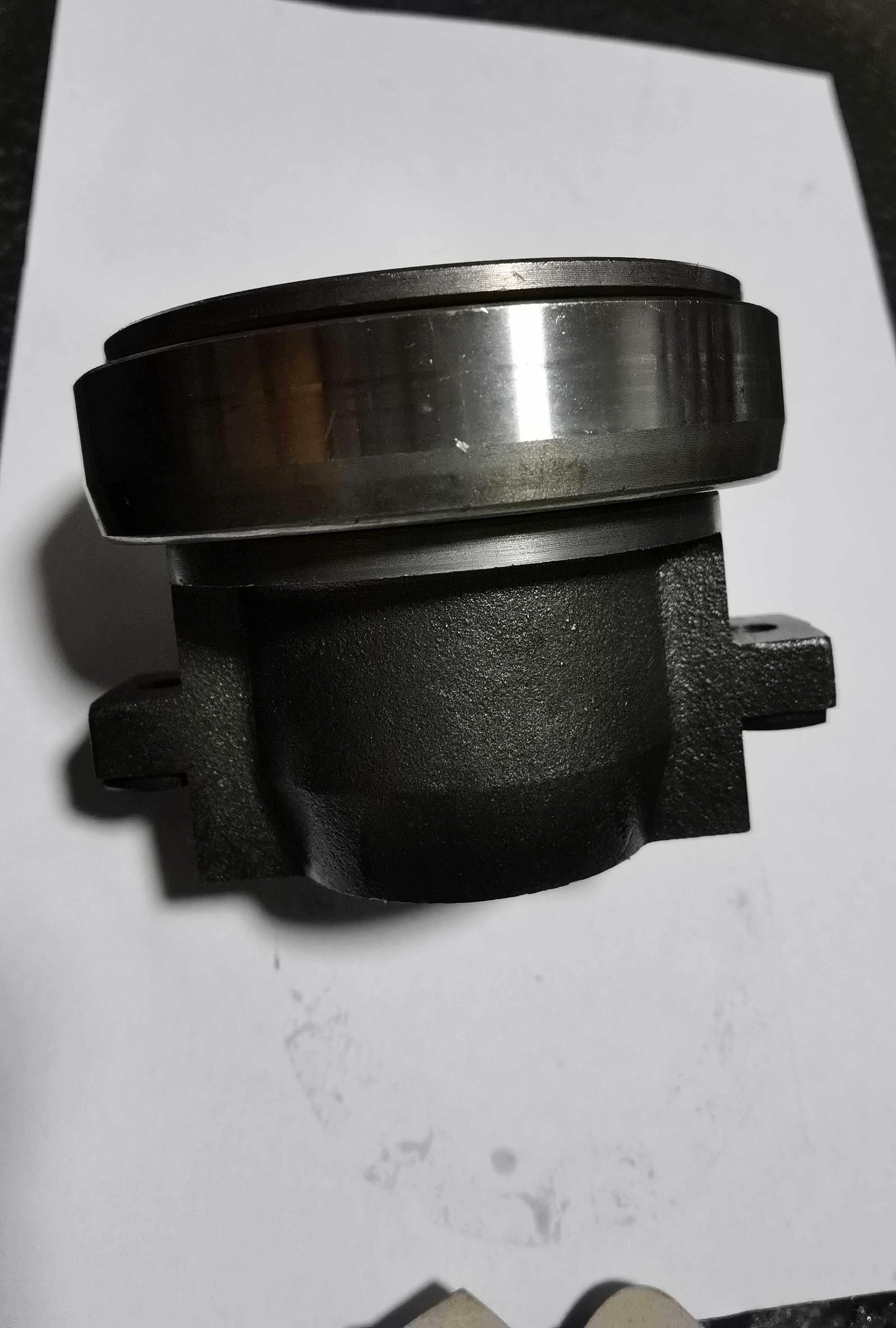 热销精品优质汽车离合器分离轴承总成646l0040a24深沟球轴承