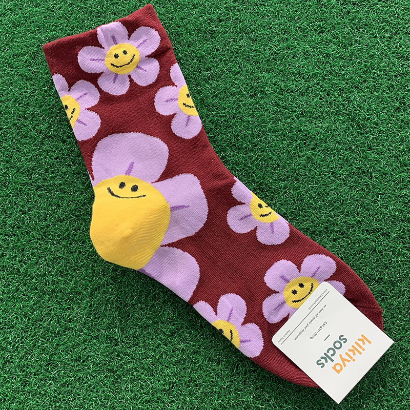 韩国东大门进口秋冬新品太阳花棉袜甜美可爱笑脸中筒袜