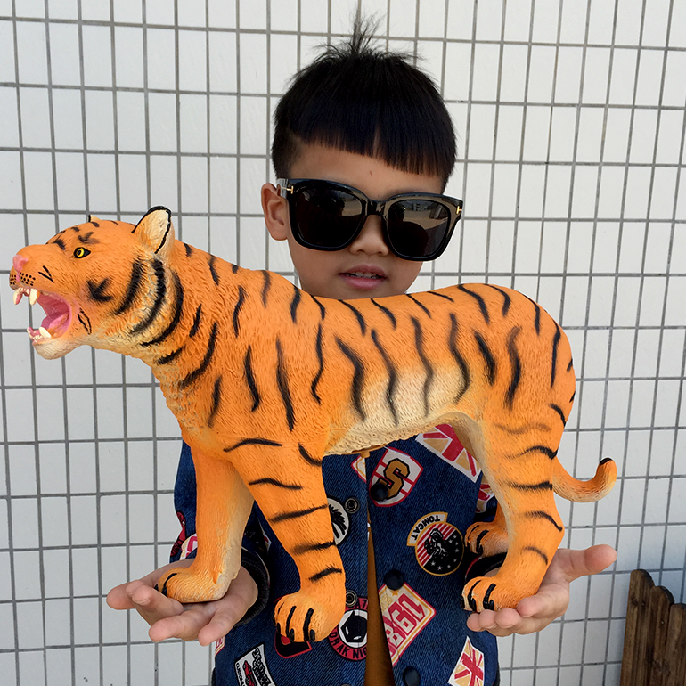 老虎软胶仿真野生动物模型大号发声玩具白虎东北虎仿真