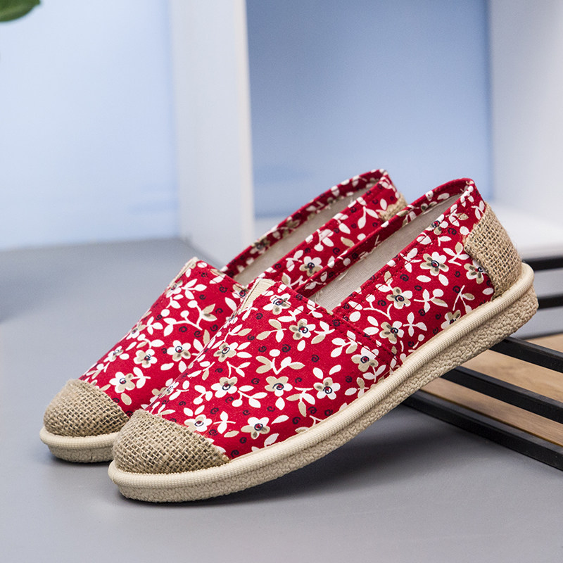 布鞋平软防滑老北京布鞋中老年人妈妈休闲鞋一脚脚蹬上班布鞋