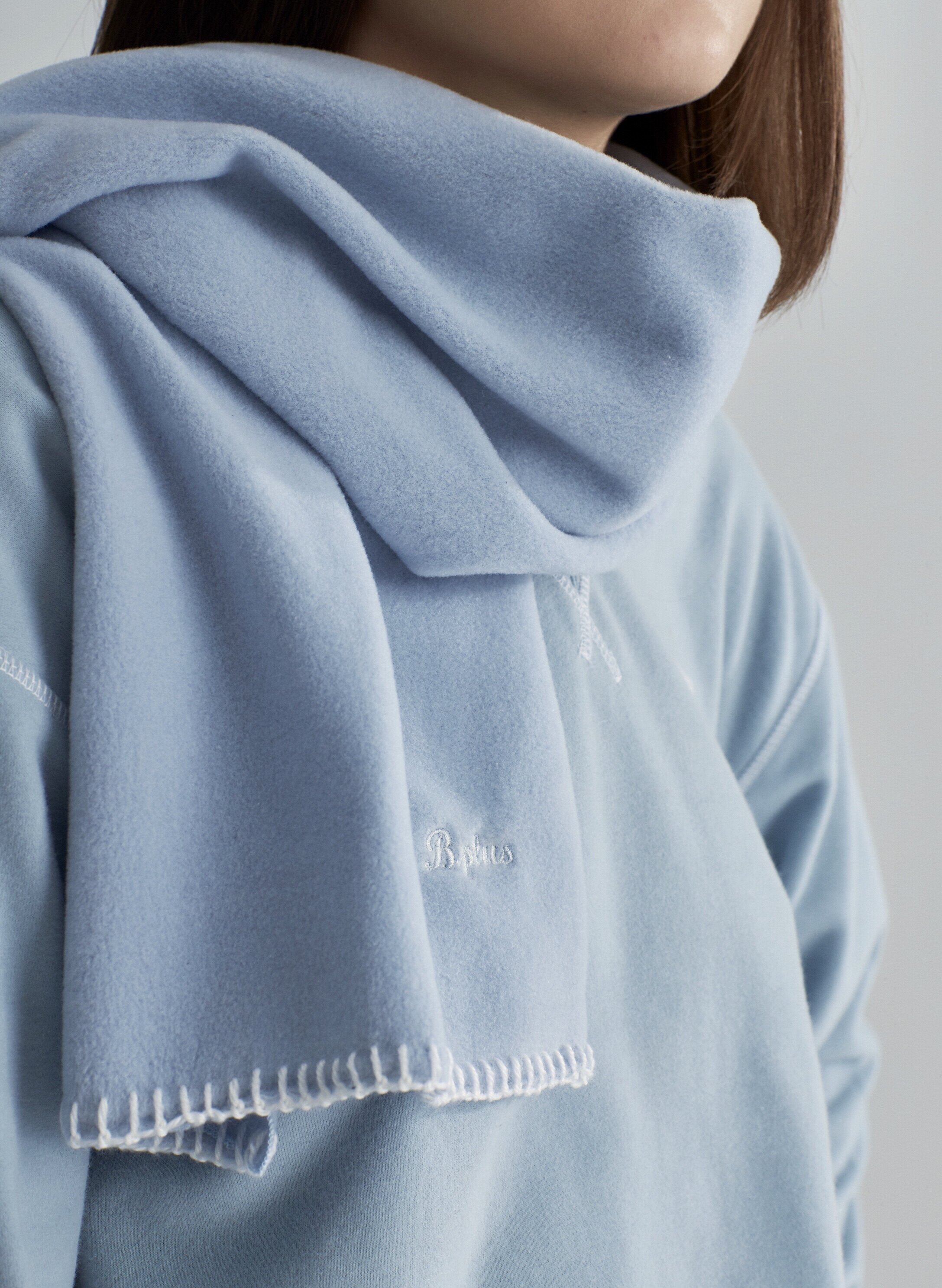 bplus独立设计秋冬柔软植绒镜像logo褶皱袖口卫衣