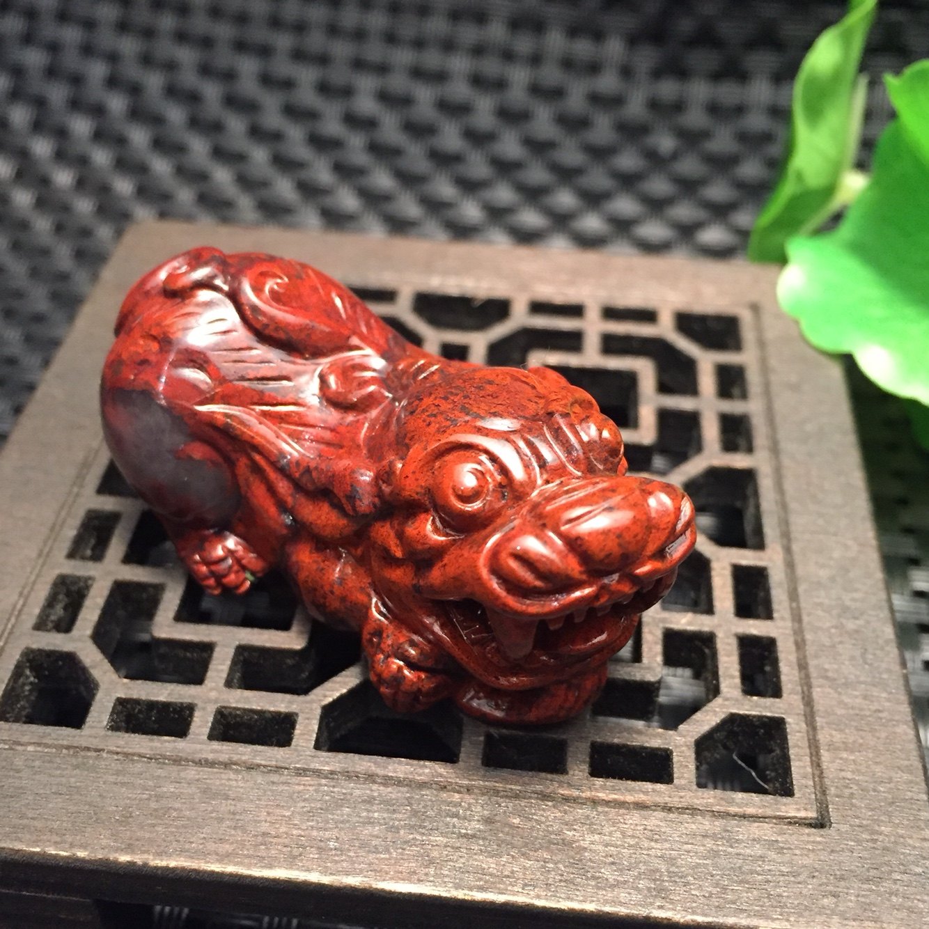 鸡血玉貔貅大红袍吊坠原矿玉化红颜色红润 磊鑫鸡血玉