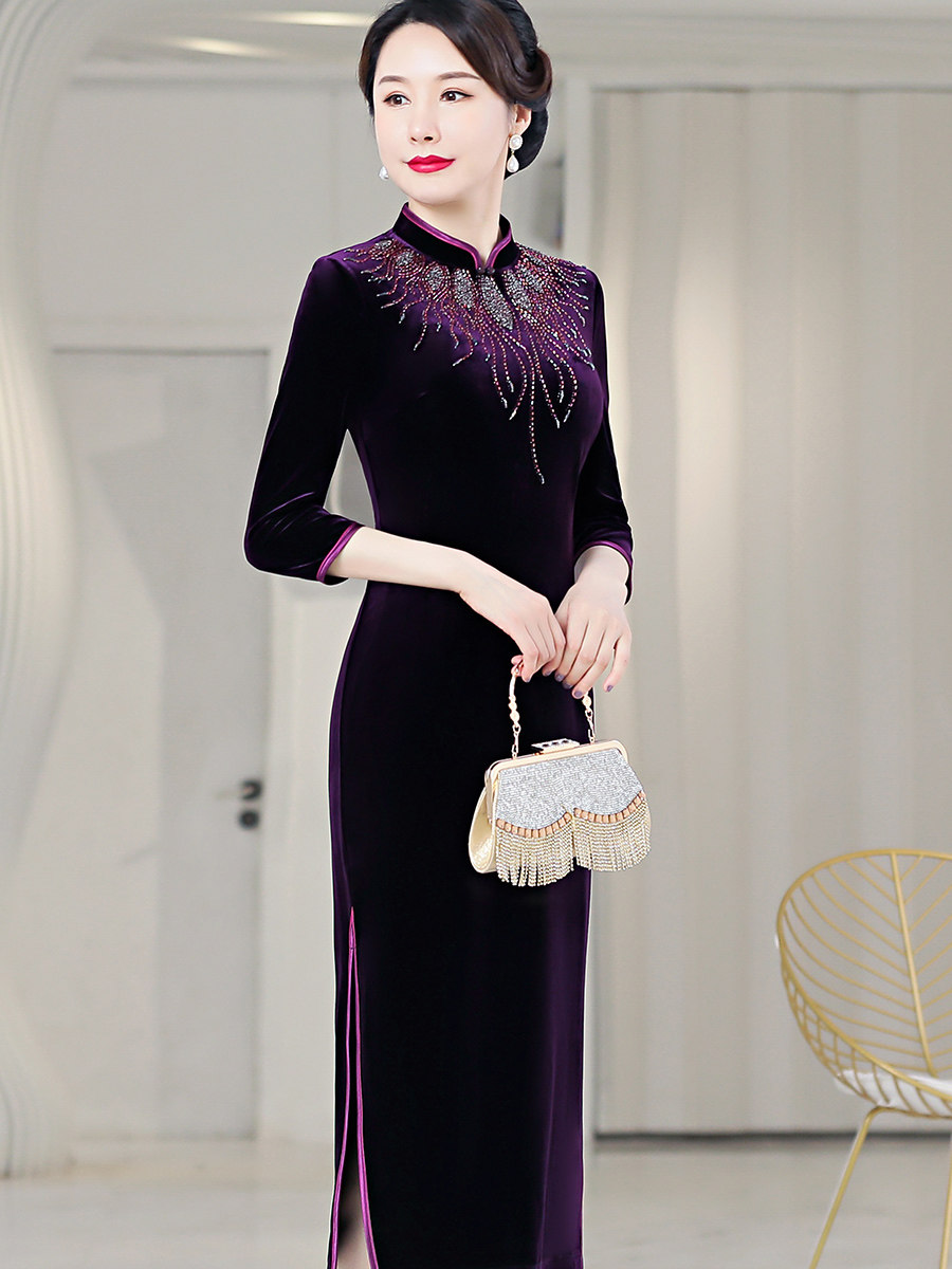 结婚妈妈婚礼旗袍秋冬长袖2021金丝绒喜婆婆婚宴装连衣裙高贵洋气