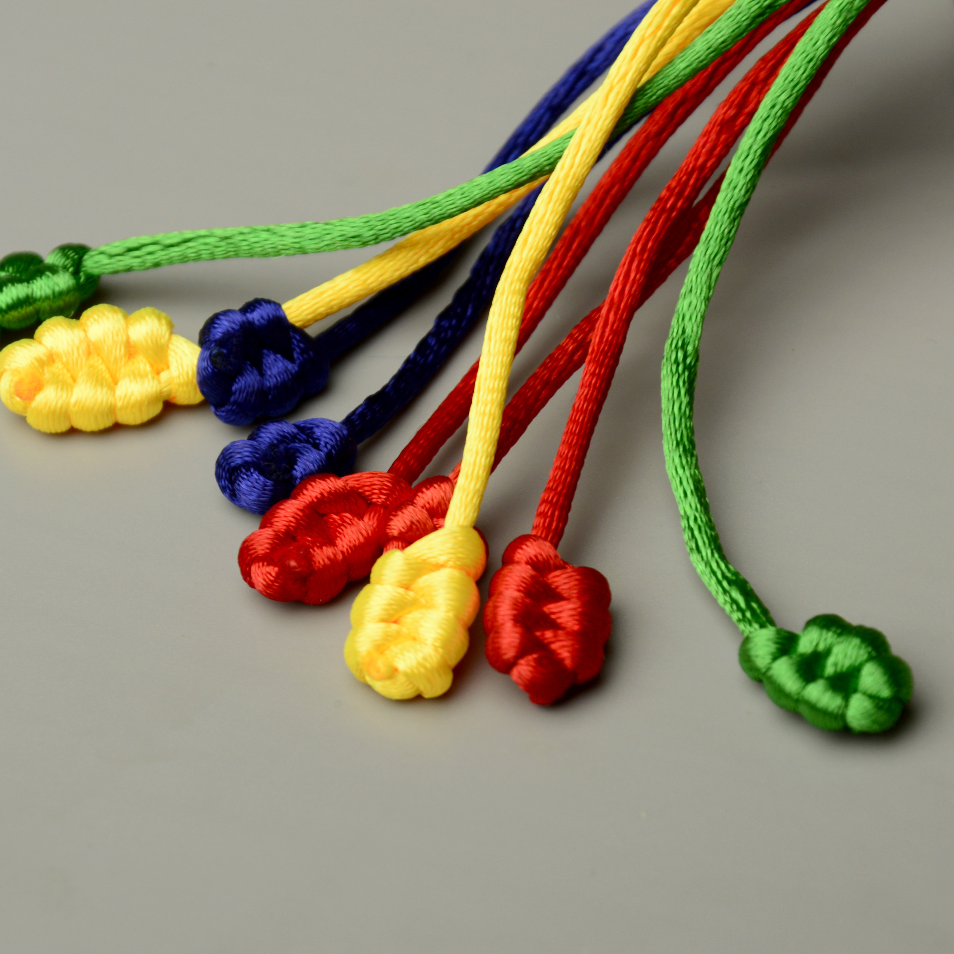 书包绳结金刚汽车钥匙链扣五彩民族风色彩时尚车挂