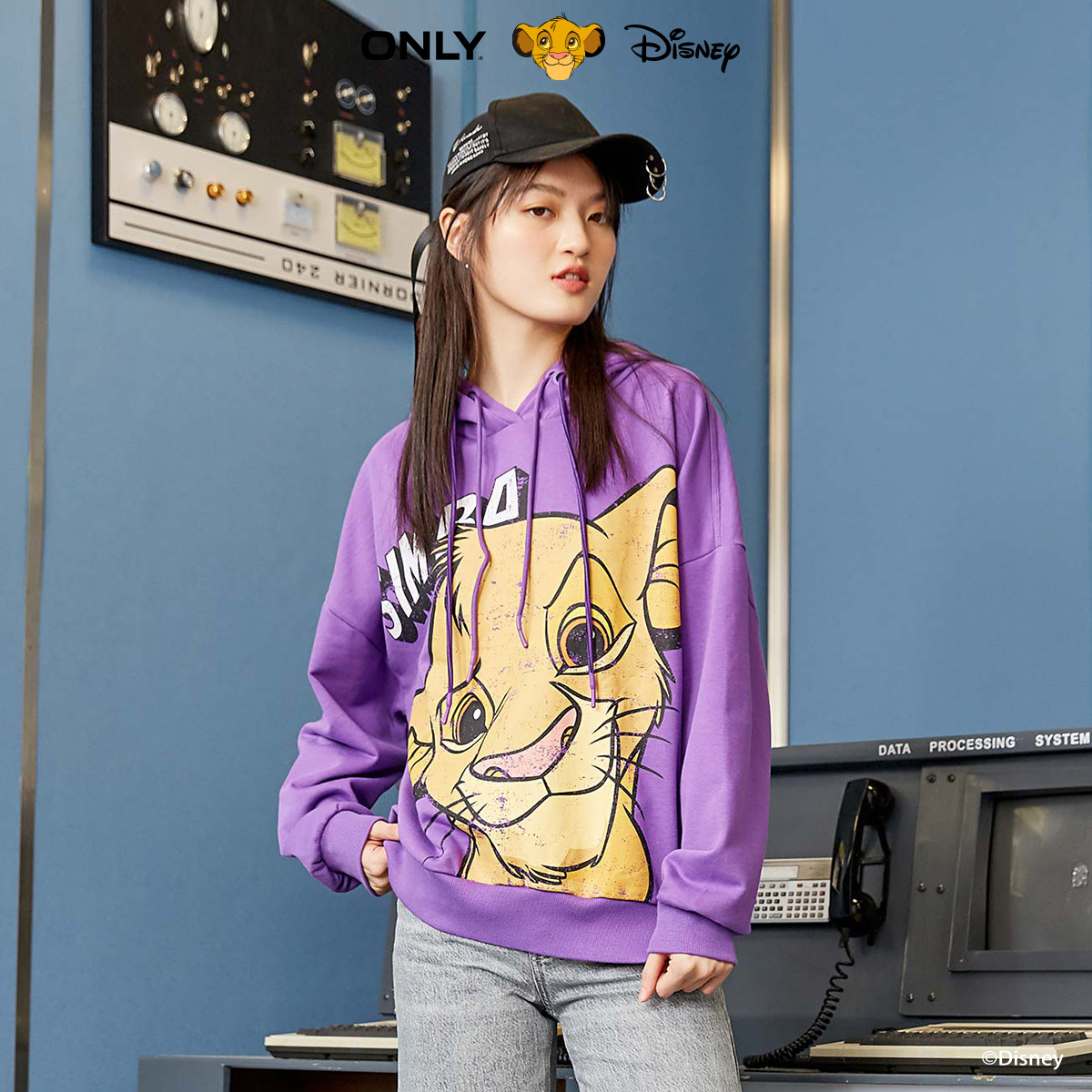 only2021春季新款迪士尼狮子王联名宽松复古连帽卫衣女卫衣
