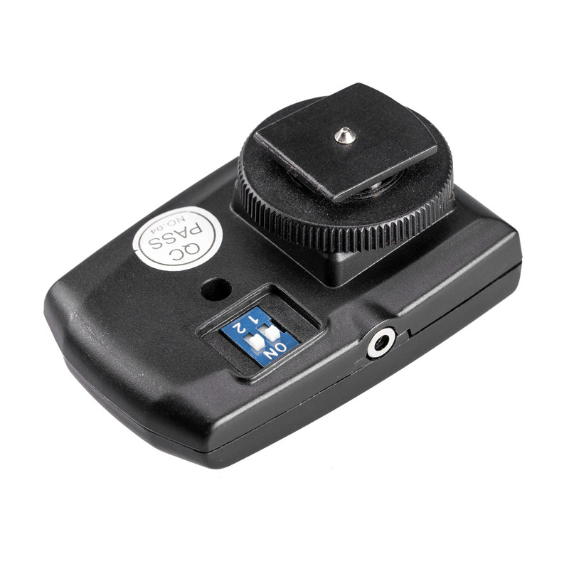 神牛at-04相机闪光灯同步引闪器无线触发器 影室灯摄影灯配件拍摄