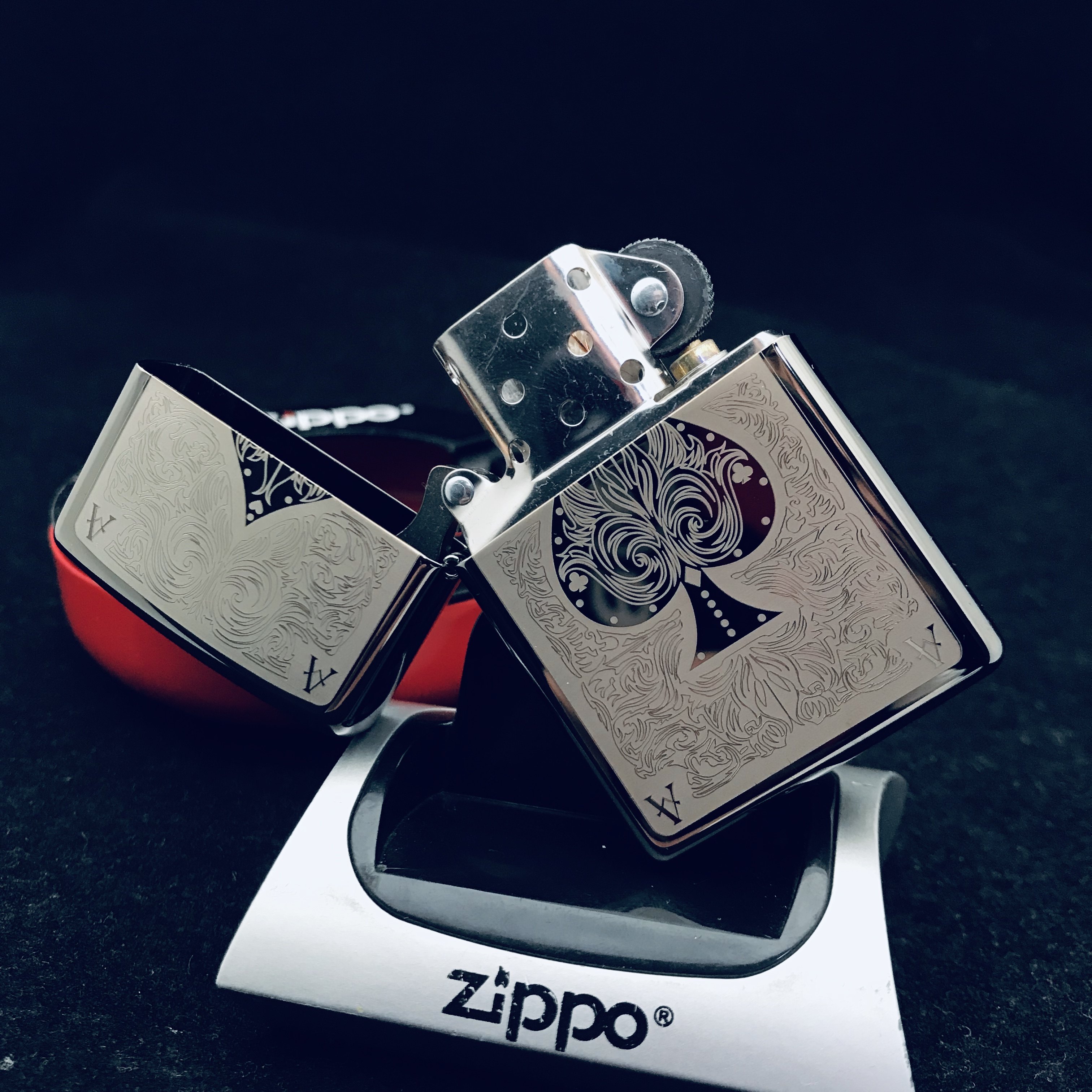 左左zippo正版之宝煤油打火机黑冰暗花雕刻扑克zippo