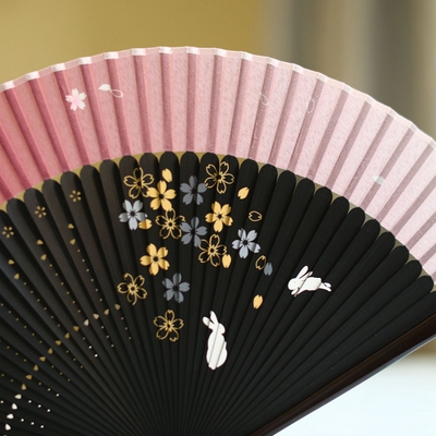 精品 女扇日式折扇日本和风扇子和服扇 烤漆可爱喷绘手绘樱花兔子