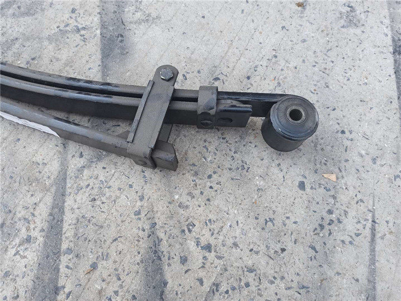 总成依维柯弓子弹簧三片都灵钢板汽车弹簧