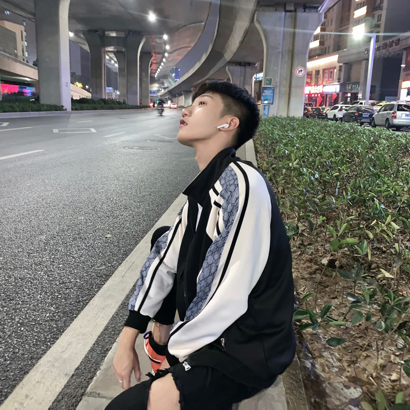 2021网红外套爆款很仙的情侣社会精神小伙夹克男痞帅长袖春秋潮牌