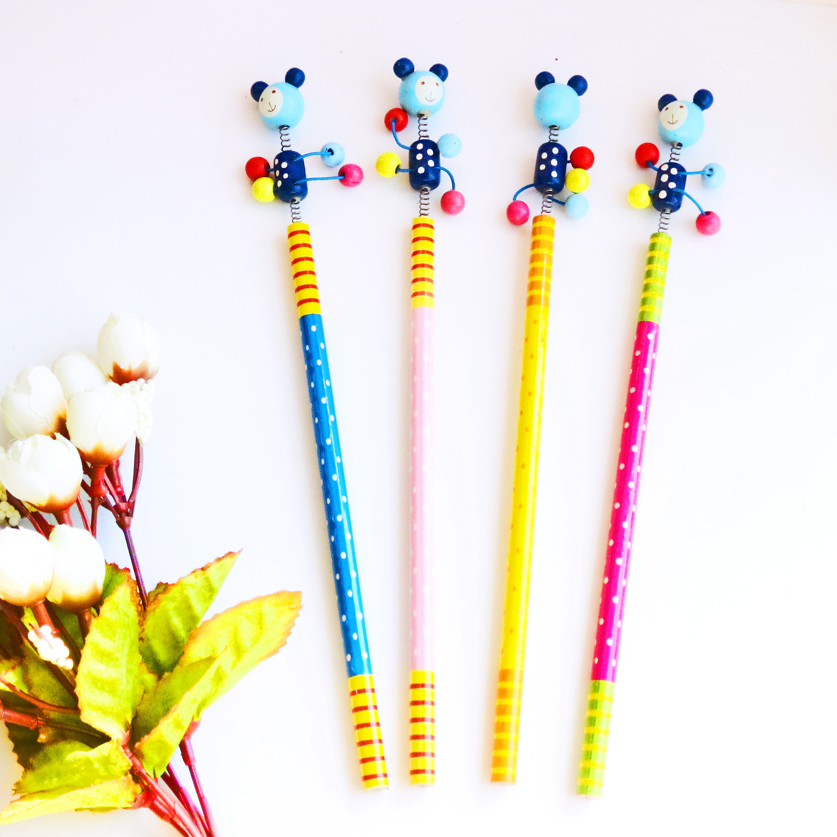 木制卡通可爱弹簧铅笔儿童幼儿园学习奖励品hb铅笔