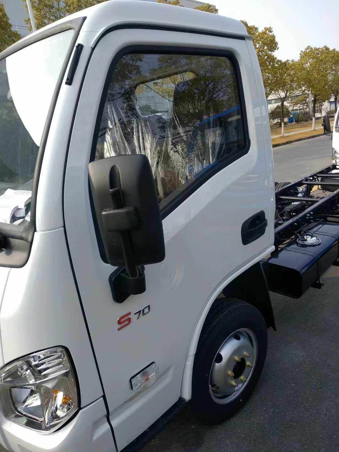 上汽跃进小福星s70福运s80带锁油箱南京依维柯油箱盖