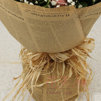 人气新款33朵黛安娜玫瑰报纸纸包装生日礼物长春鲜花速递同城