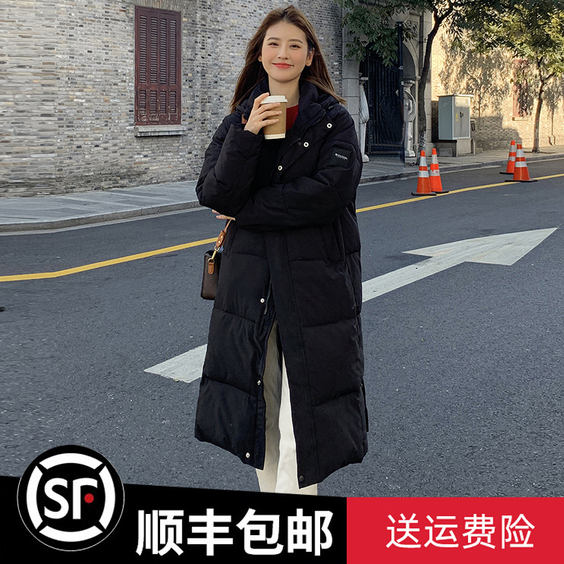 爱打扮(www.idaban.cn)，黑色中长款过膝2022新款棉服女冬季韩系棉袄设计感外套厚羽绒棉衣