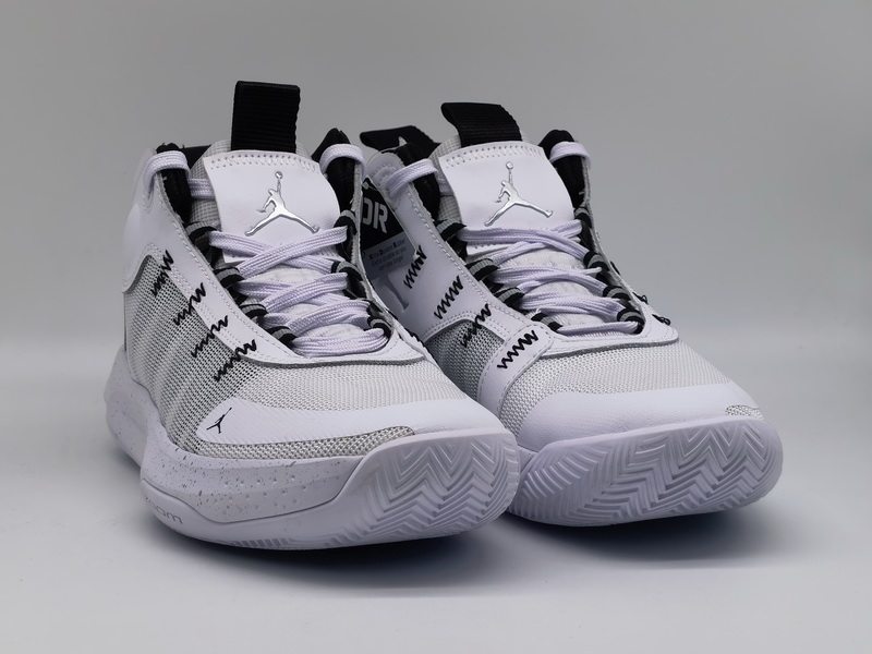 嗜鞋如命jordanjumpman2020aj男子实战篮球球鞋篮球鞋