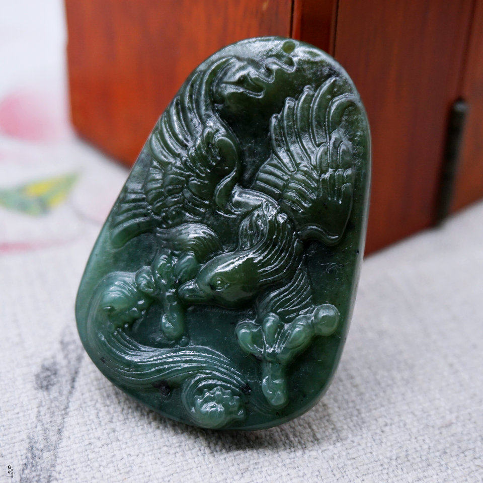 新疆和田玉碧玉雄鹰展翅牌子挂件坠老鹰玉佩大展宏图男款玉石项链