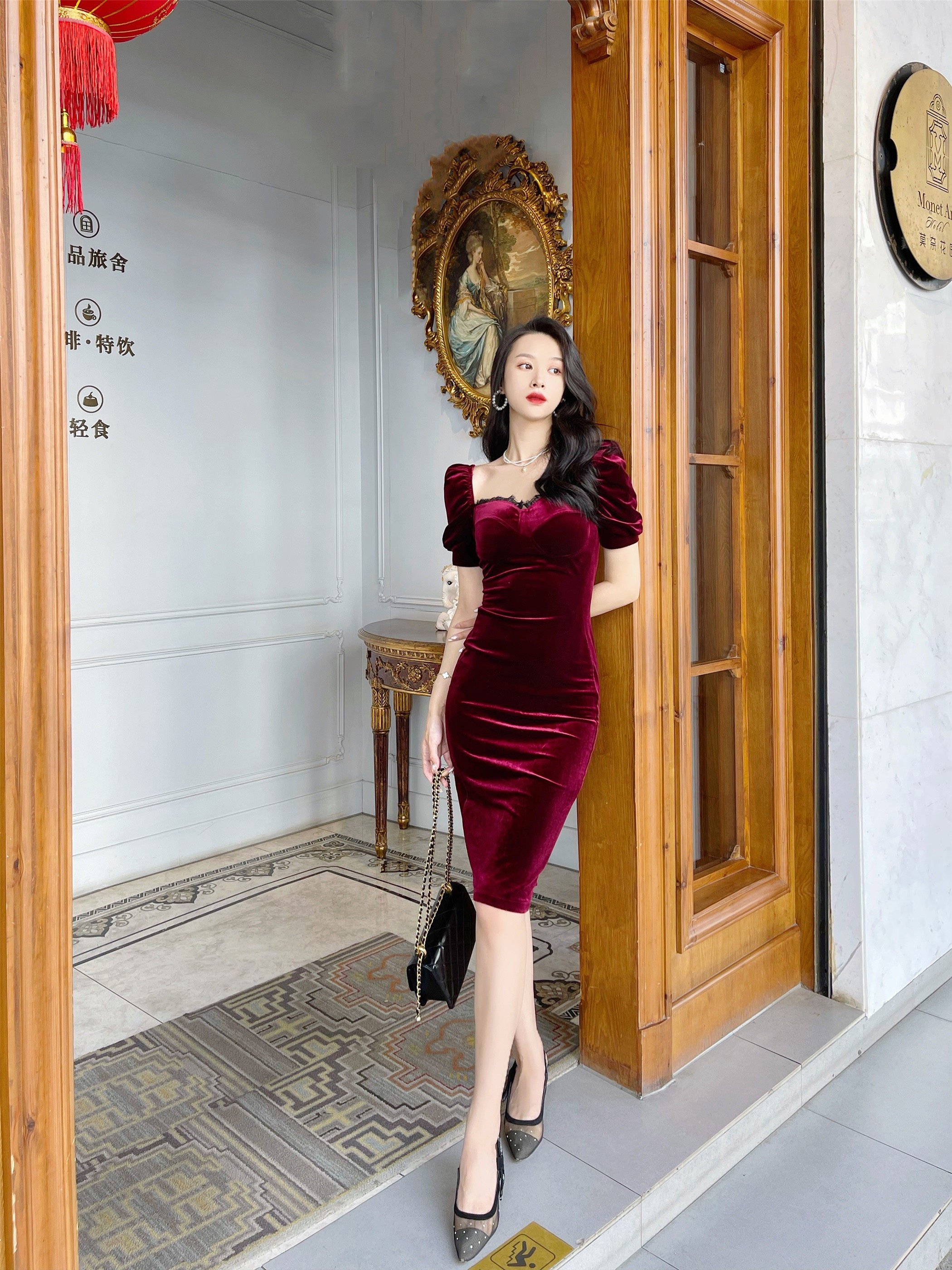 泰国潮牌复古高贵气质名媛宫廷优雅女王范儿天鹅绒连衣裙