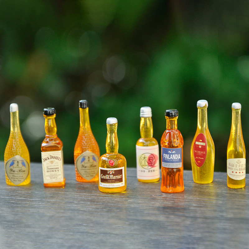 新品创意迷你微缩型仿真名酒酒瓶景观小夜灯diy潮玩盲盒