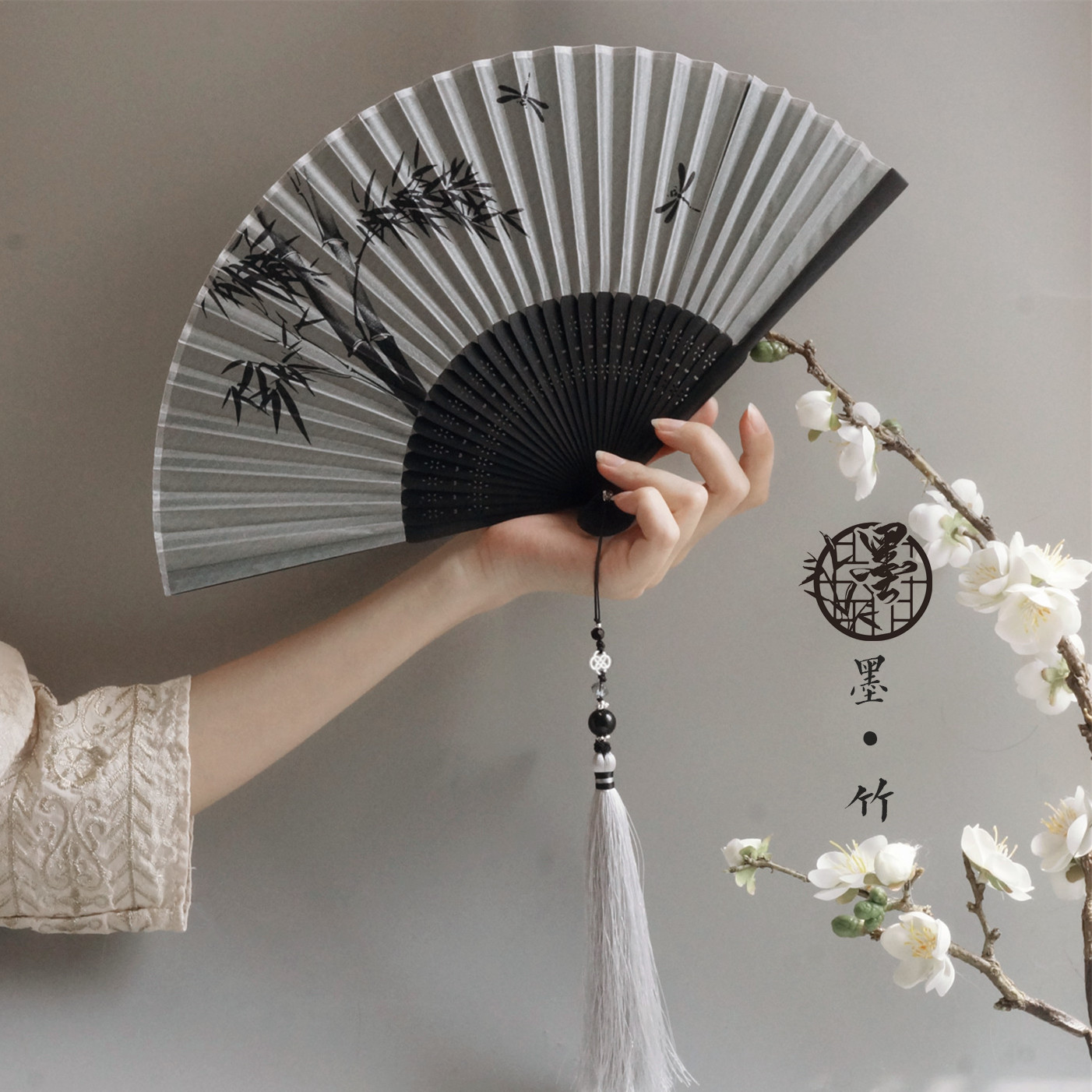 竹子流苏扇子折扇真丝仿真黑灰水墨雨阁古风工艺扇