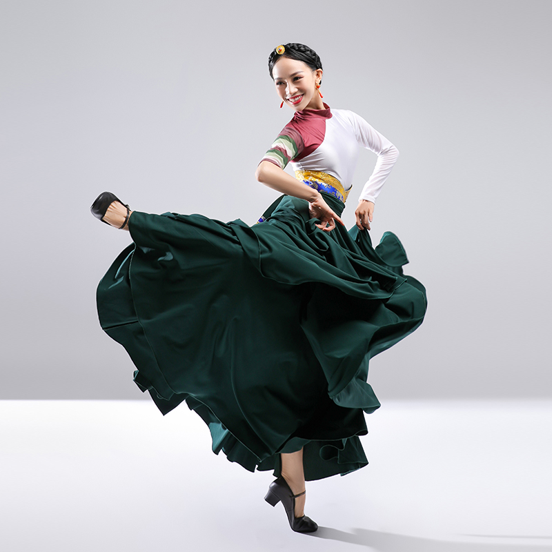 夏辉老师藏族舞蹈服装定制课间练习民族服装