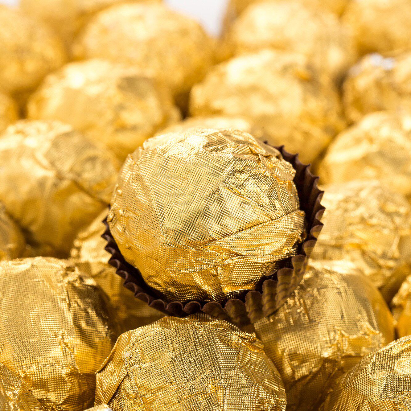 年货圆形喜糖罗喜糖费力球形100颗糖果散装巧克力果仁巧克力