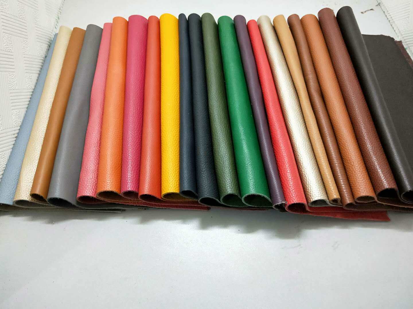 皮料头层牛皮按斤真皮边角料手工diy钱包方块海绵垫