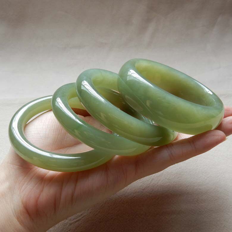 纯天然和田玉手手镯57mm575mm正宗青海料湖水绿手饰