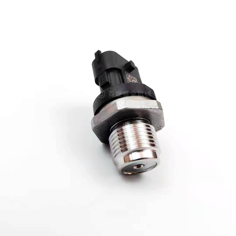 沃尔沃210b290b高压共轨压力传感器发动机感应器勾挖机挖掘机