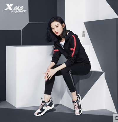 景甜同款特步女装外套秋季女子连帽卫衣运动茄克