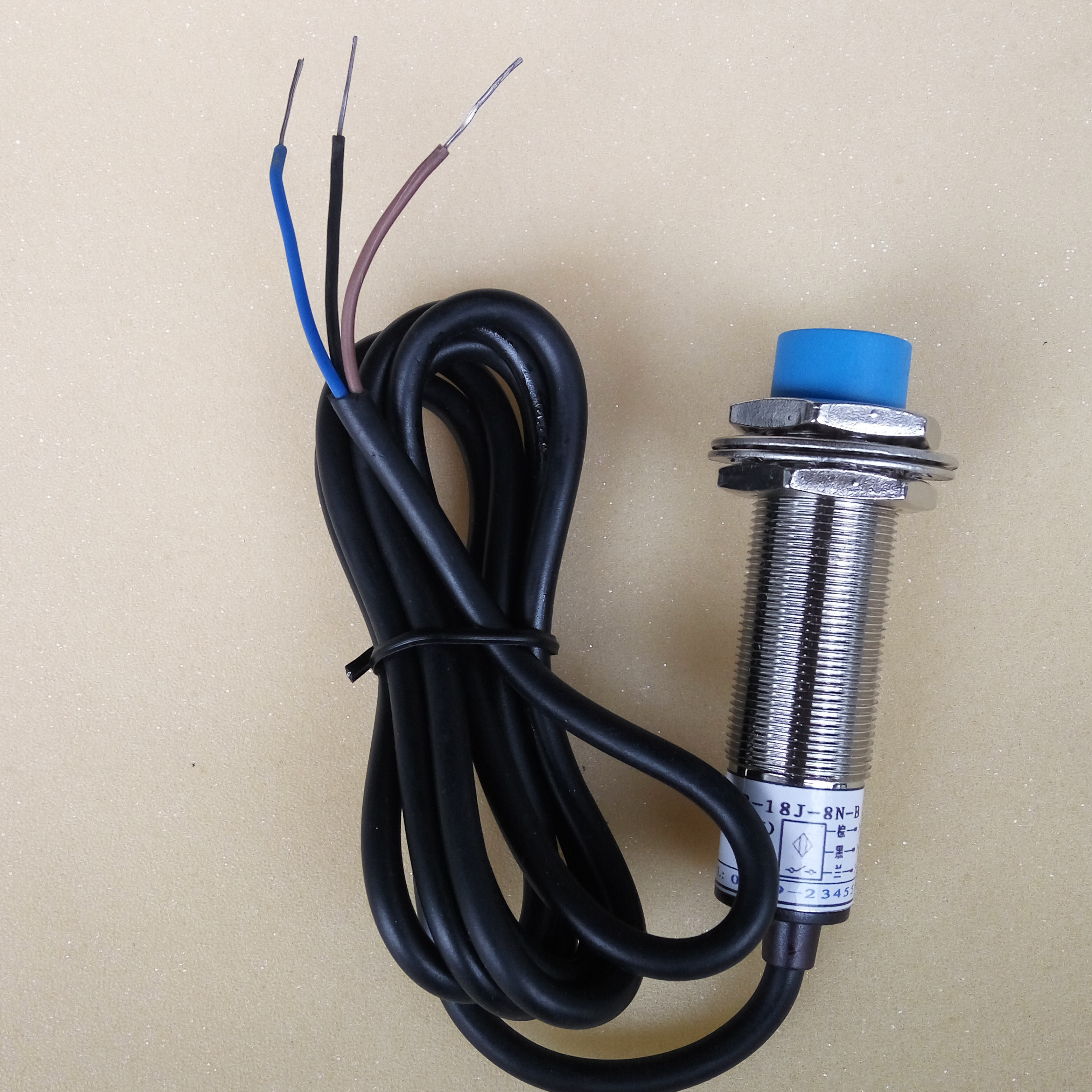 纺织配件le9bd8p15光电传感器感应式接近开关探头图尔克nbb传感器