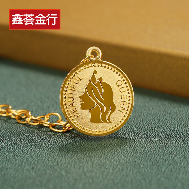 项链吊坠黄金女王王牌足金9999圆牌款女坠时尚颈饰