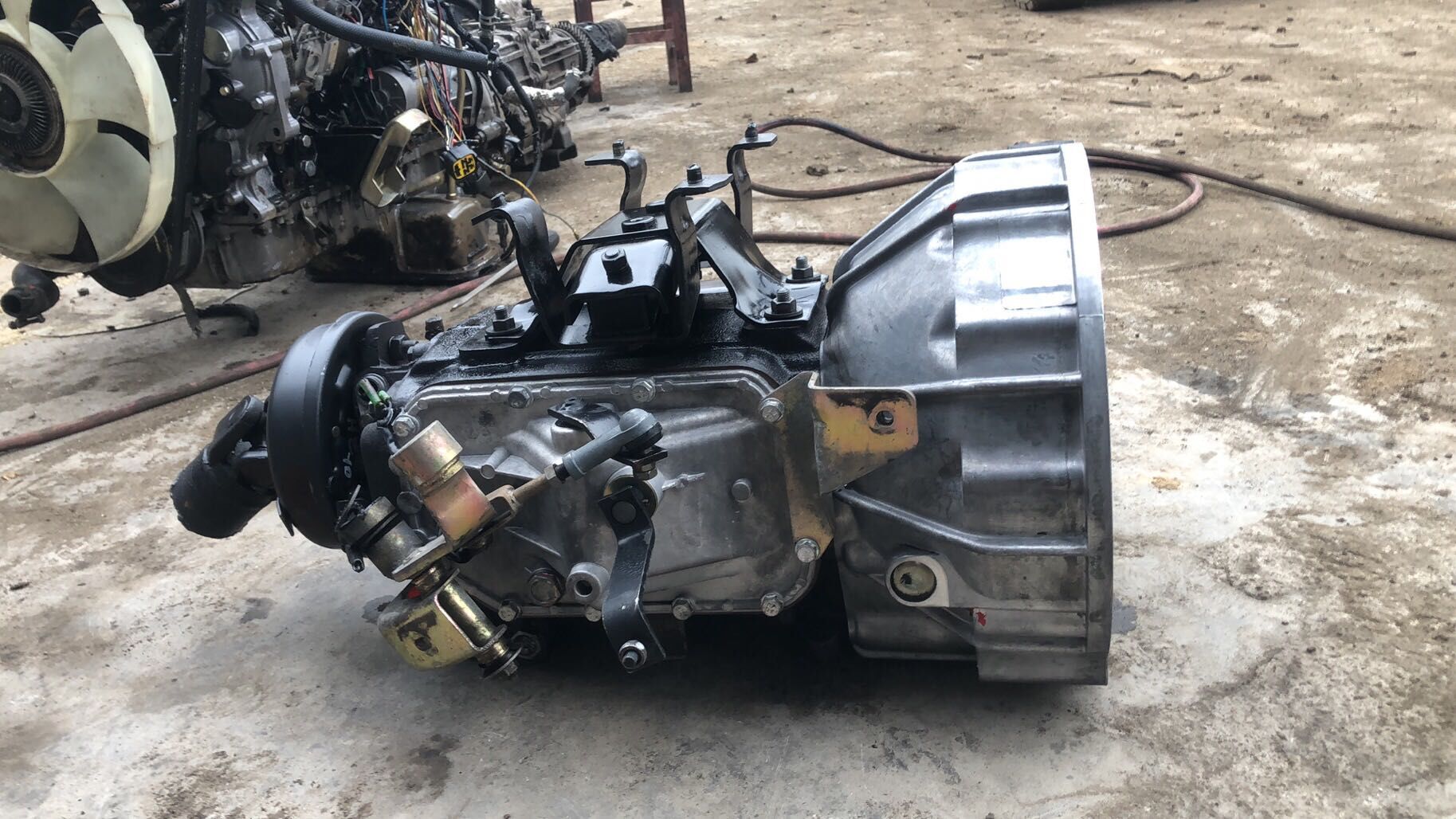 江铃顺达凯运宝典全顺五十铃皮卡庆铃变速箱