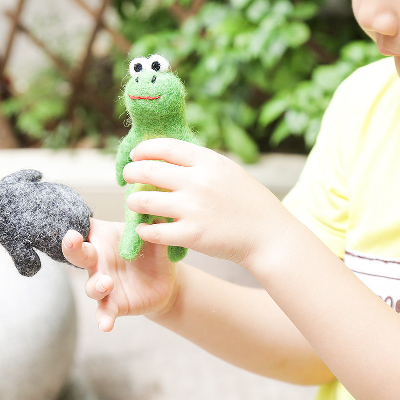 新品手工羊毛毛毡手指玩偶可爱呆萌青蛙动物创意玩偶