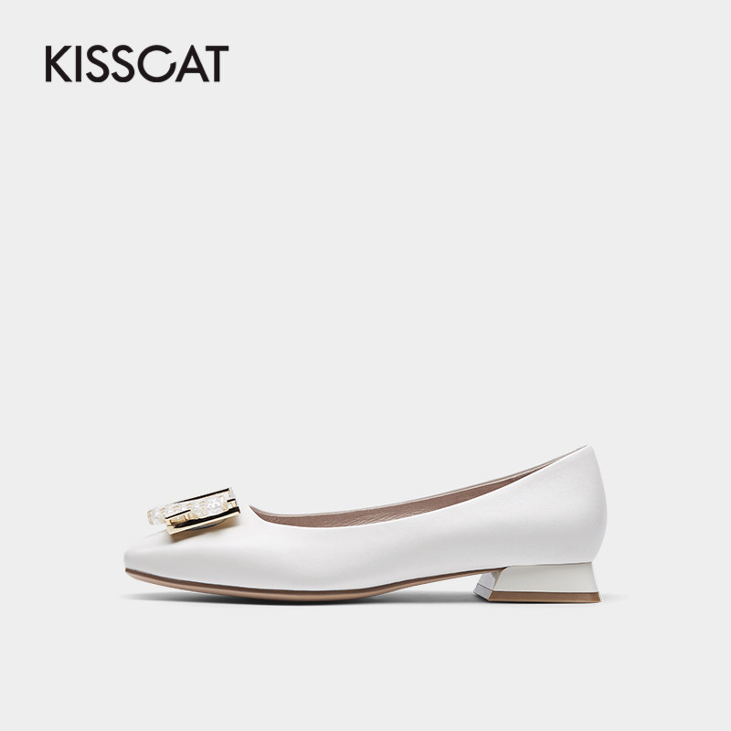 接吻猫2021年春季新款经典时尚尚方舒适平跟甜美单鞋