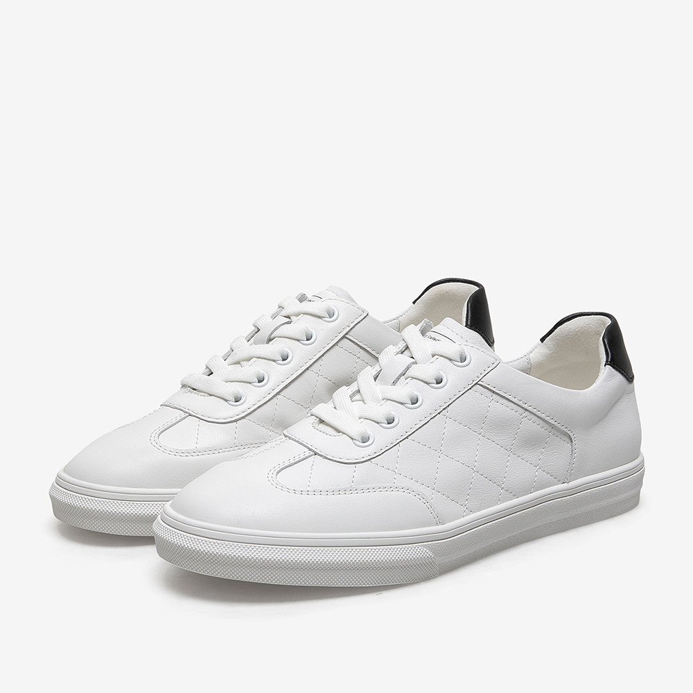 百思图春季商场同款简约休闲平底底板鞋女休闲鞋时尚休闲鞋