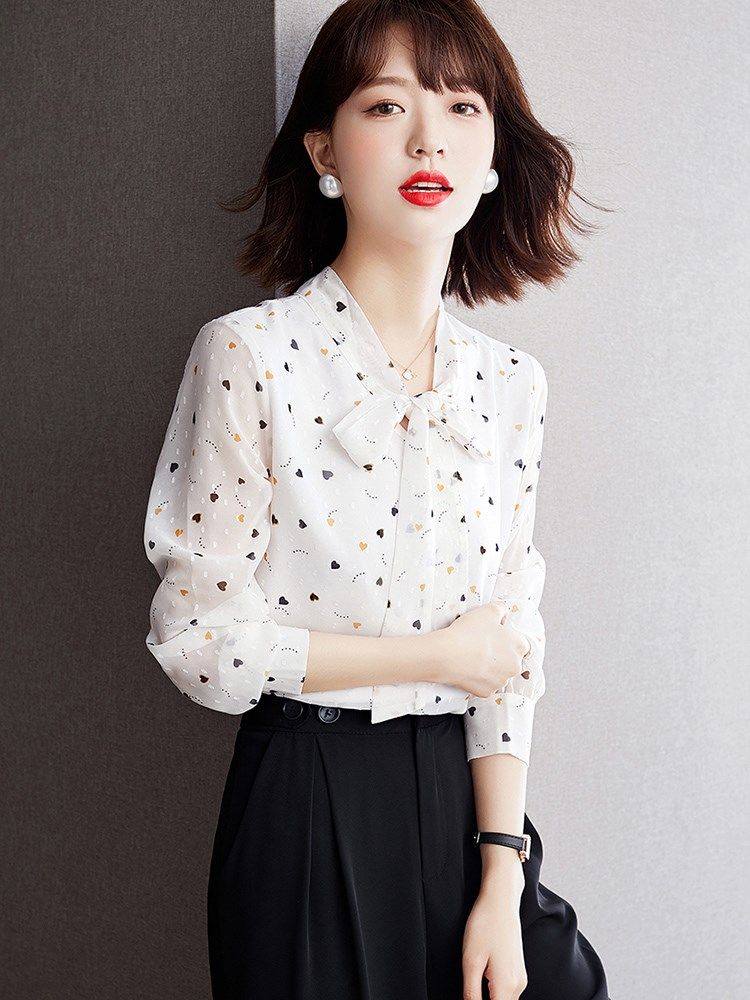 早秋装2022年新款碎花长袖雪纺衬衫女士高档别致上衣漂亮小衫洋气