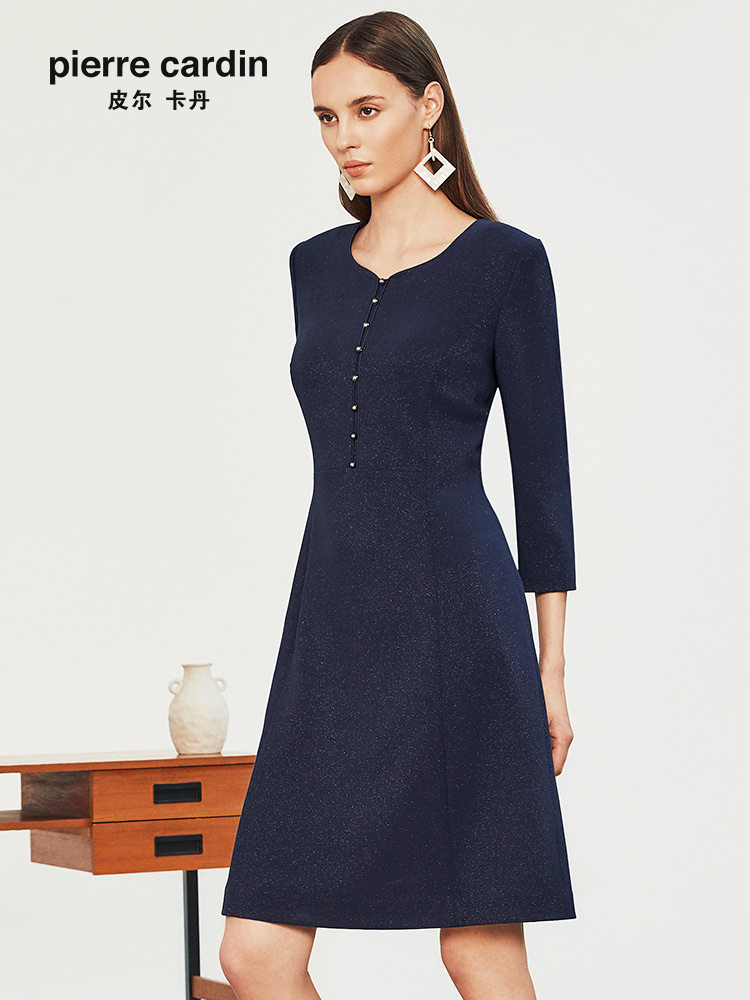 皮尔卡丹女装秋季新款长袖单排修饰个性连衣裙字裙连衣裙