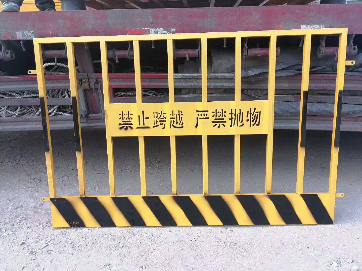 基坑护栏工程道路施工警示围挡定型化栅栏栏杆护栏