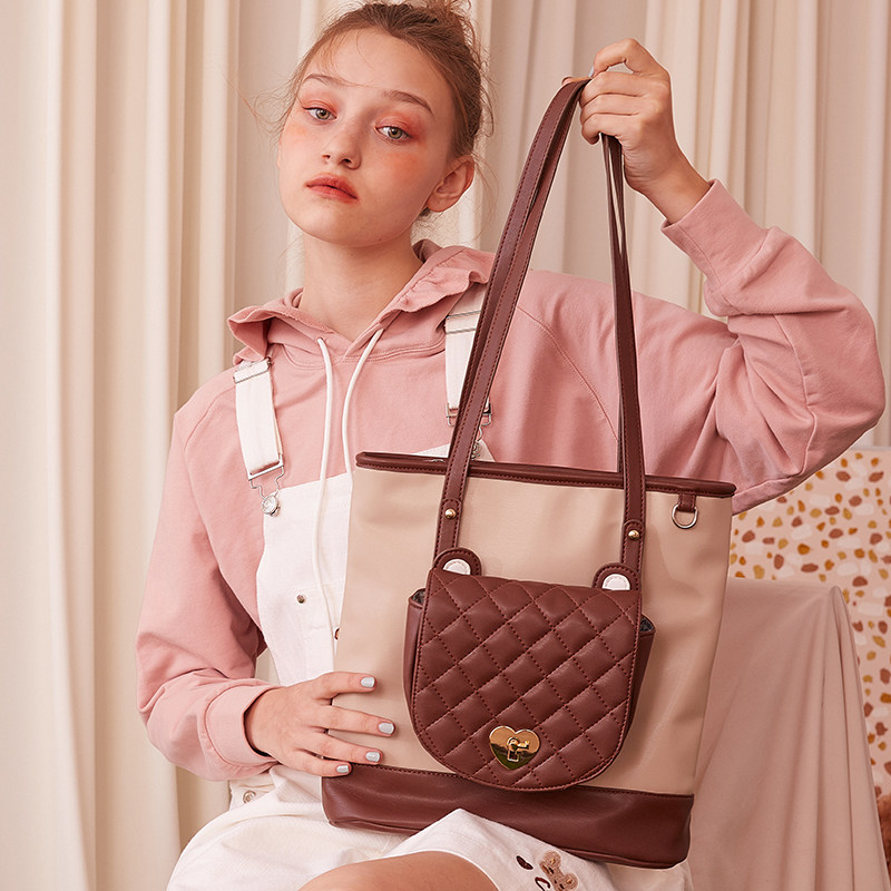 loladesign小熊镭射单肩2020新款春夏背包女士包袋